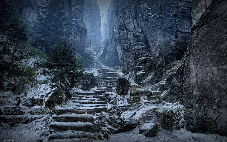 montañas negras y grises, nieve, escaleras, puerto de montaña, The Elder Scrolls V: Skyrim, camino, videojuegos, arte digital, Fondo de pantalla HD