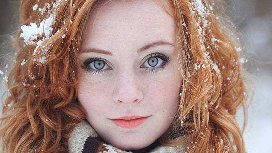 woman's brown hair, ginger haired woman with scarf, redhead, green eyes, pale, snow, closeup, scarf, women, gray eyes, face, Freyja Vanden Broucke, model, blue eyes, freckles, women outdoors, smiling, long hair, portrait, HD wallpaper HD wallpaper