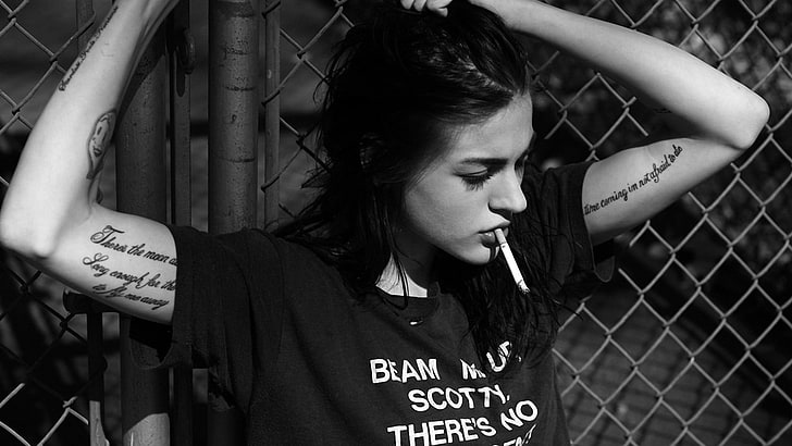 women, tattoo, smoking, Frances Bean Cobain, monochrome, HD wallpaper