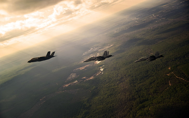 Lockheed Martin F-35 Blitz II, McDonnell Douglas F / A-18 Hornisse, Militärflugzeug, Flugzeug, Düsenjäger, HD-Hintergrundbild