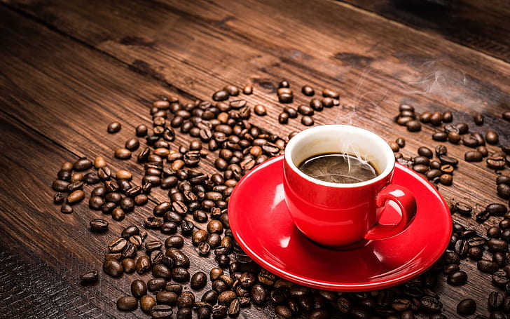 Arabischer Kaffee, roter Keramikbecher und rote Untertasse;braune Kaffeebohnen, Kaffee, HD-Hintergrundbild