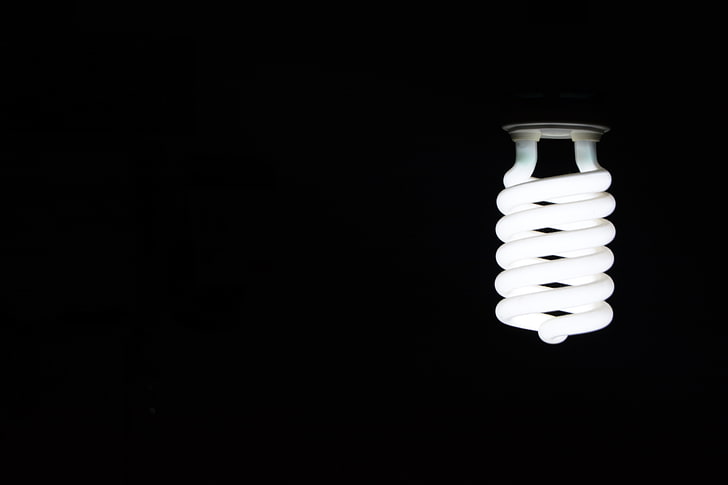 weiße Glühbirne, Lampe, Spirale, dunkler Hintergrund, HD-Hintergrundbild