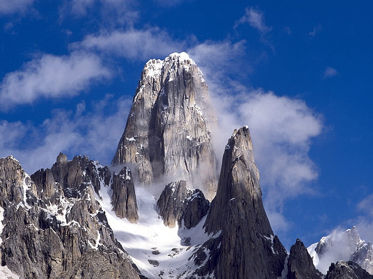 جبال رمادية مغطاة بالثلوج ، باكستان ، جبل ، قمة ، صخرة ، غيوم، خلفية HD
