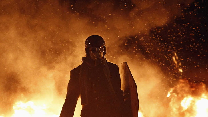 лице, облечено в черна противогаз цифров тапет, огън, противогази, протестиращи, HD тапет