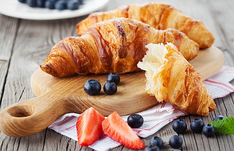 croissant, blueberries, breakfast, Food, HD wallpaper HD wallpaper