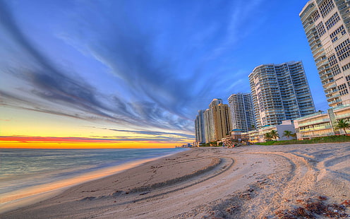 Флорида, Маями, плаж, сиви бетонни градски сгради близо до морския бряг, Флорида, Маями, вечер, залез, дом, Висотка, плаж, Океан, вице град, HD тапет HD wallpaper