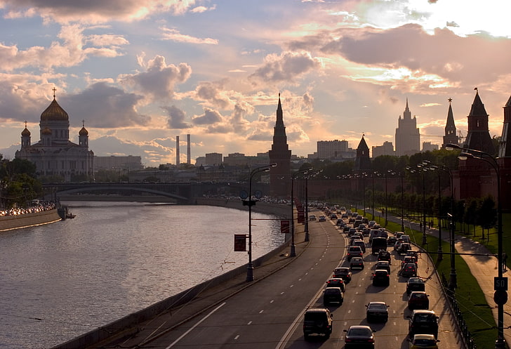 high rise buildings, road, the sky, clouds, sunset, river, building, the evening, The city, lights, Moscow, the Kremlin, temple, Russia, promenade, cars, capital, HD wallpaper
