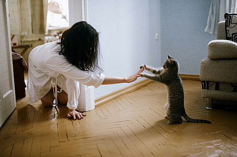 hewan, wanita, model, Marat Safin, 500px, di lantai, kucing, Wallpaper HD HD wallpaper