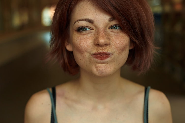 wanita, berambut merah, bintik-bintik, memalingkan muka, mata hijau, Mayya Giter, Wallpaper HD