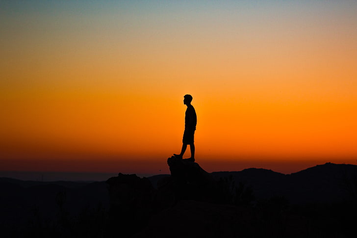 man on cliff silhouette photo, silhouette, cliff, sky, HD wallpaper