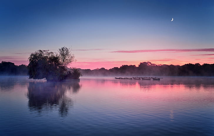 photography, nature, landscape, morning, mist, daylight, lake, boat, trees, calm, Moon, England, HD wallpaper