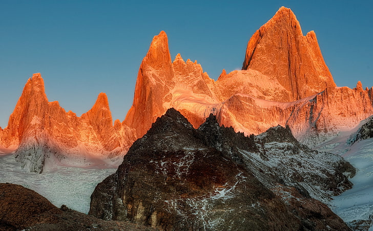 El Chalten, Patagonia, brązowo-beżowe góry, Ameryka Południowa, Inny, Poranek, Góry, Niesamowite, Śnieg, Szczyty, El Chalten, Tapety HD