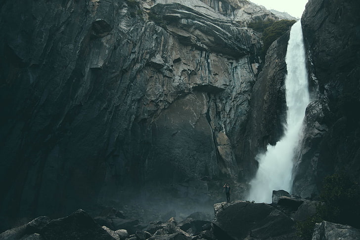Noel Alvarenga, photography, Chill Out, landscape, men, waterfall, rock, HD wallpaper
