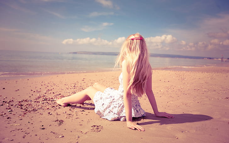 пясък, море, плаж, момиче, светлина, самота, настроение, ръце, блондинки, момичета, красота, HD тапет