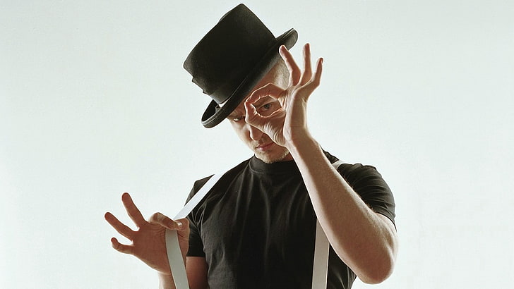 herrars vita hängslen, Justin Timberlake, hatt, hängslen, t-shirt, händer, HD tapet
