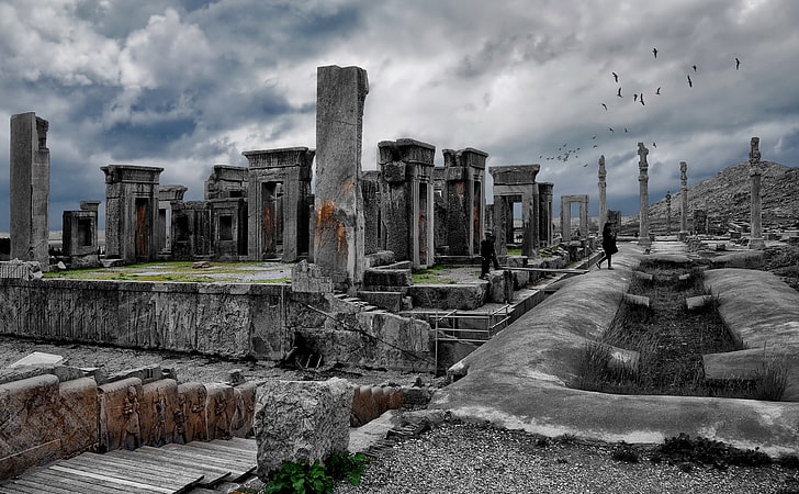 Persepolis HD Wallpaper, gray concrete building, Asia, Iran, Travel, Ruins, Dramatic, Birds, Clouds, ancient, Persian, History, visit, HD wallpaper