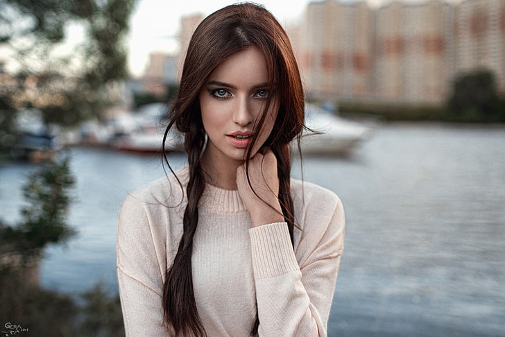 sweter leher kru perempuan beige, wanita, model, potret, wajah, Georgy Chernyadyev, si rambut coklat, Anastasiya Malakhova, Wallpaper HD
