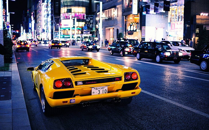жълт спортен автомобил на Lamborghini, Lamborghini Diablo, автомобил, Lamborghini, Япония, жълти автомобили, градски, трафик, превозно средство, град, нощ, HD тапет