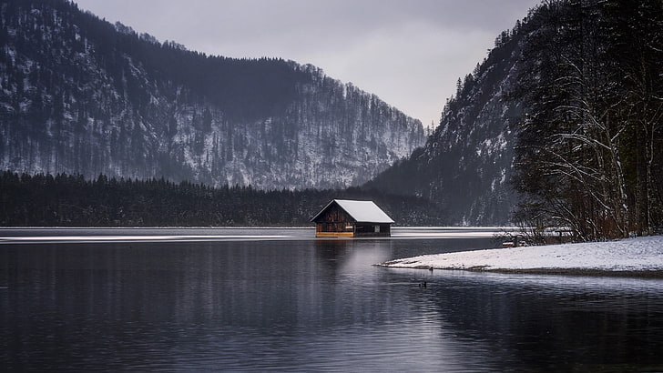 foto pemandangan kabin, pemandangan, alam, pondok, danau, pegunungan, hutan, musim gugur, salju, mendung merata, Wallpaper HD