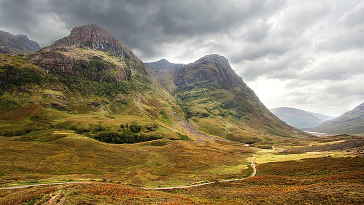 وادي جلينكو في المرتفعات الاسكتلندية ، معلم جبلي ، جبل ، واد ، غيوم ، طريق ، طبيعة ومناظر طبيعية، خلفية HD