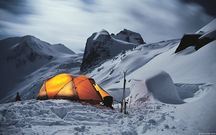 Зимен лагер-Windows 10 HD тапет, кафява и оранжева палатка, HD тапет