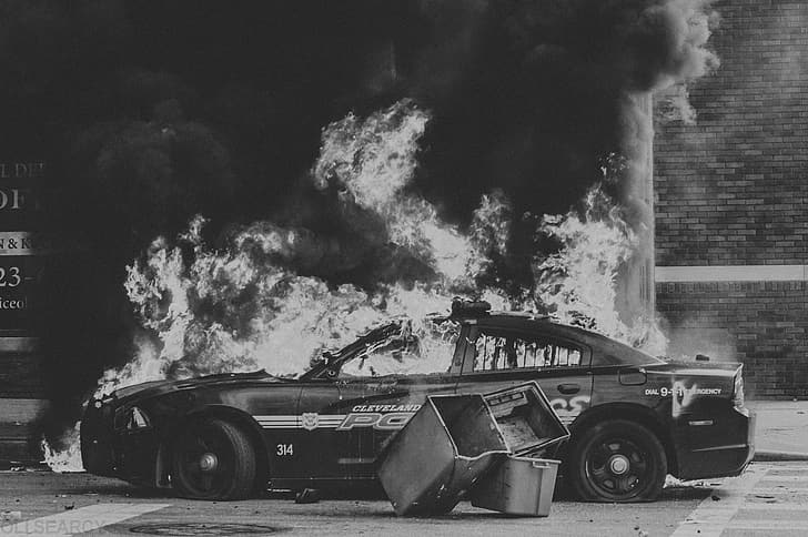 George Floyd, protestors, Chicago, police, police cars, fire, monochrome, HD wallpaper