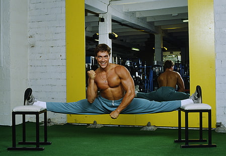 pantalones azules de hombre, actor, joven, el gimnasio, Jean-Claude Van Damme, Fondo de pantalla HD HD wallpaper