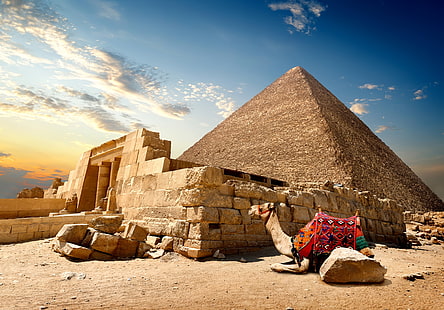 Gize Piramidi, Mısır, kum, gökyüzü, güneş, bulutlar, taşlar, çöl, deve, piramit, Mısır, Kahire, HD masaüstü duvar kağıdı HD wallpaper