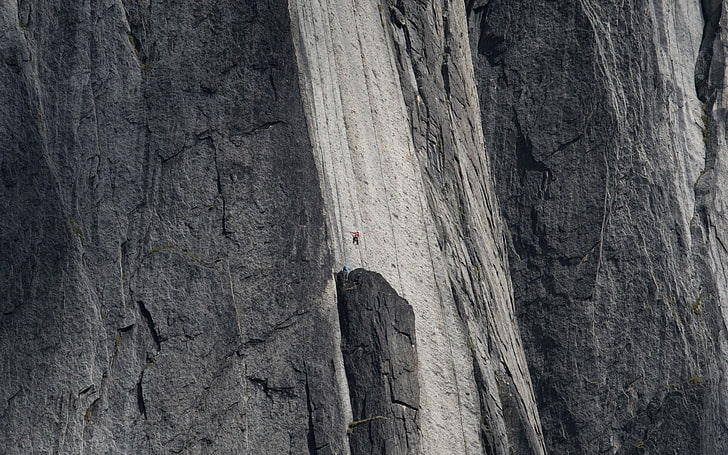 ロックマウンテンに登る人 登山 自然 風景 水 海 岩 ベトナム 男性 ロッククライミング スポーツ Hdデスクトップの壁紙 Wallpaperbetter