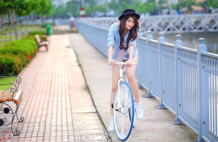 Asian, women, bicycle, outdoors, brunette, long hair, wavy hair, looking at viewer, hat, millinery, fixie, HD wallpaper