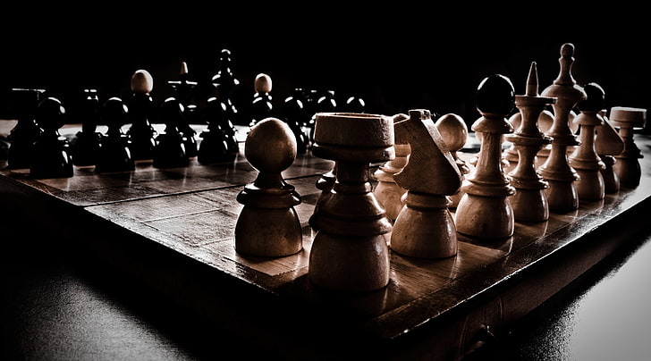 Schachbrett, braunes hölzernes Schachbrett mit Stück, Spiele, Schach, Spiel, HD-Hintergrundbild