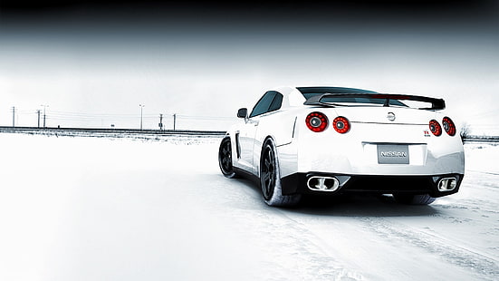 vit Nissan GT-R R35 Nismo coupe, Nissan GT-R, bil, snö, Nissan, superbilar, vita bilar, fordon, landskap, vinter, Super Car, Nissan GTR, high key, HD tapet HD wallpaper