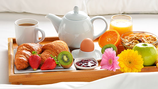 поднос, завтрак, поздний завтрак, сок, полный завтрак, кофейная чашка, еда, постель, апельсиновый сок, блюдо, чашка, номер в отеле, фрукты, кофе, доброе утро, HD обои HD wallpaper