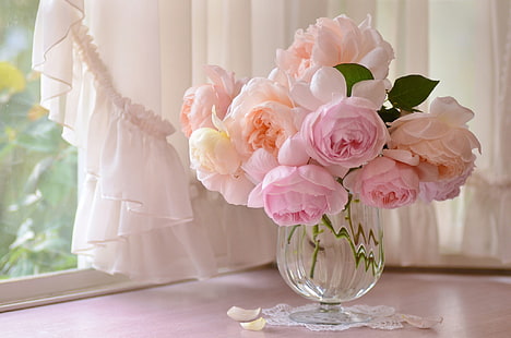 rosa ros blomma arrangemang och klar vas glas, rosa, rosor, bukett, fönster, HD tapet HD wallpaper