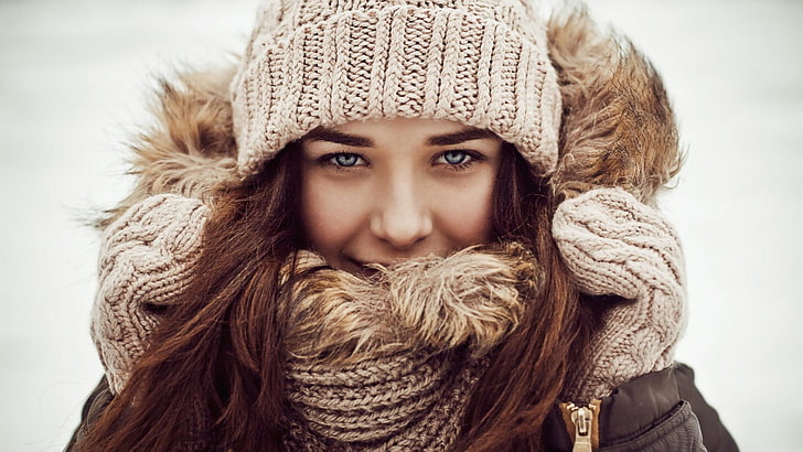 women's knitted beige cap, women, winter, blue eyes, scarf, knit hat, portrait, hat, cold, women outdoors, model, face, HD wallpaper