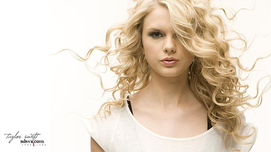 Taylor Swift dijital duvar kağıdı, ünlü, Taylor Swift, çember küpeler, pembe ruj, şarkıcı, HD masaüstü duvar kağıdı HD wallpaper