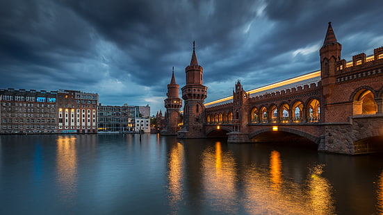 الجسر ، النهر ، المبنى ، ألمانيا ، المدينة الليلية ، برلين ، جسر الأوبيرباوم ، فورة النهر ، نهر سبري ، جسر الشجرة العلوي، خلفية HD HD wallpaper