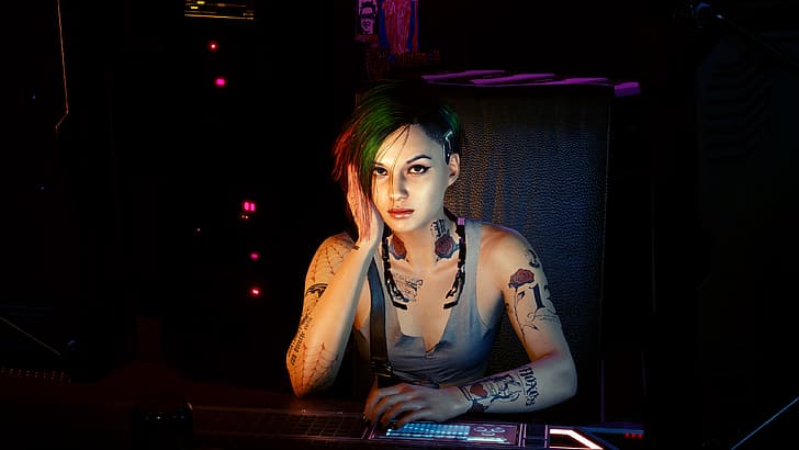 Judy Alvarez, Cyberpunk 2077, video oyunları, izleyiciye bakmak, el hareketi, başa el, masa, dövme, yeşil saç, robotik, HD masaüstü duvar kağıdı