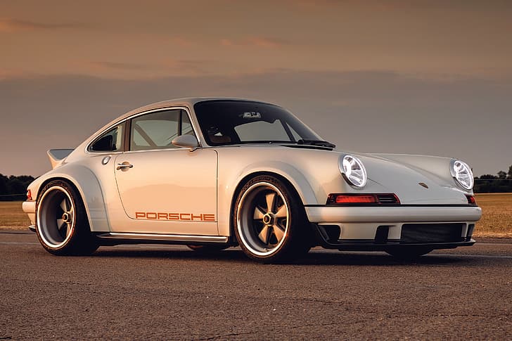 Porsche 911 Singer, auto bianche, auto sportive, auto tedesche, bagliore del tramonto, Sfondo HD