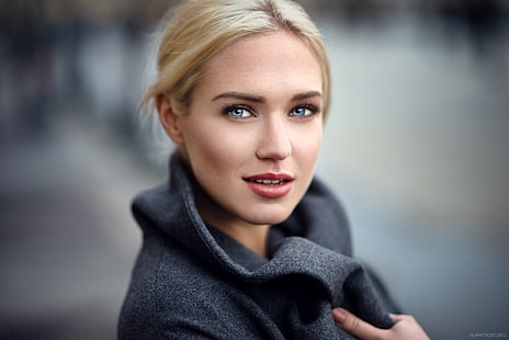 жени, лице, блондинка, портрет, дълбочина на рязкост, Ева Микулски, сиво палто, палта, HD тапет HD wallpaper