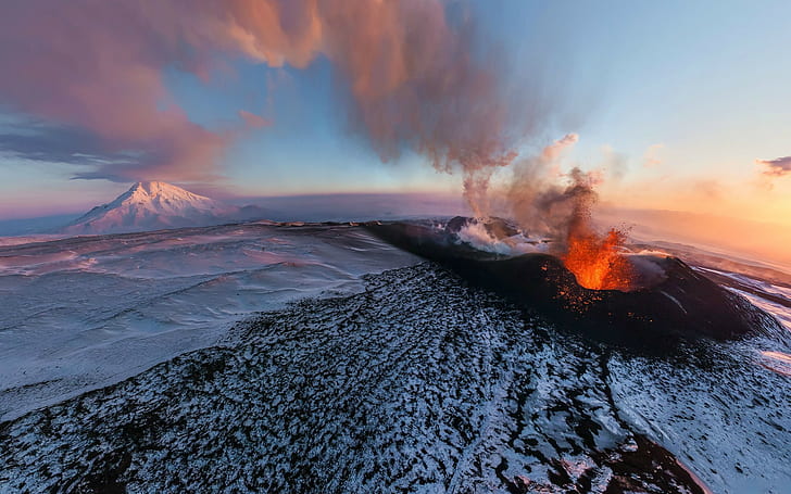 Изригване на вулкан Лава Пейзаж Планински сняг HD, вулкан изригва, природа, пейзаж, сняг, планина, вулкан, лава, изригване, HD тапет