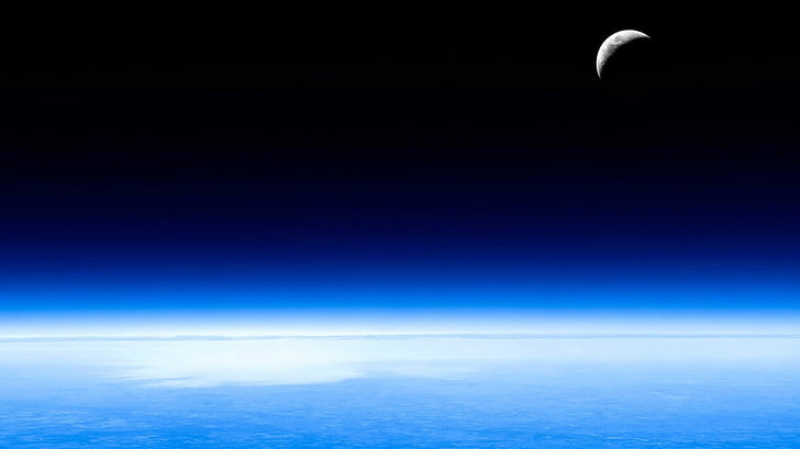 السماء الزرقاء تحت القمر ، الفضاء ، القمر ، الغلاف الجوي، خلفية HD