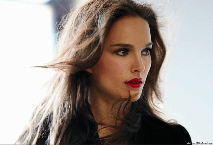 wanita mengenakan atasan kerah hitam, Natalie Portman, wanita, aktris, lipstik merah, selebriti, wajah, pakaian hitam, memalingkan muka, Wallpaper HD