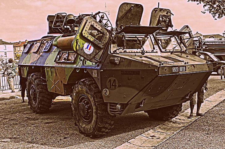 brown and green army tank, military, Renault, French, VAB, vehicle, HD wallpaper