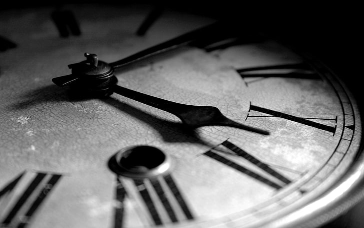 นาฬิกาอะนาล็อกสีเทาและสีดำชั่วโมงลูกศรขาวดำวินเทจ, วอลล์เปเปอร์ HD