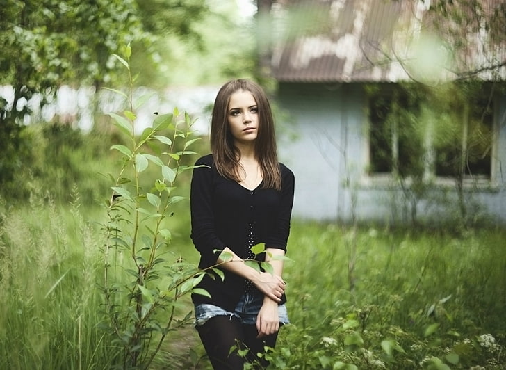 blusa de 3/4 preta feminina, menina, natureza, fundo desfocado, Xenia Kokoreva, HD papel de parede