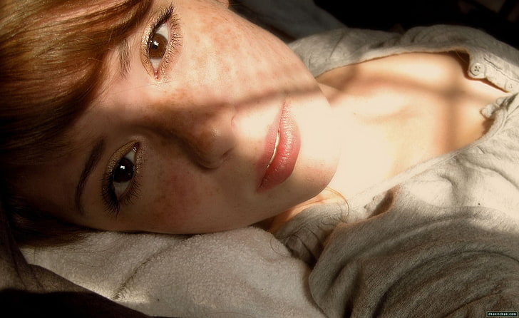 freckles, brown eyes, lying down, women, redhead, looking at viewer, model, face, HD wallpaper