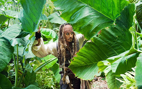 Johnny Depp nei panni di Jack Sparrow, foglie, giungla, Jack Sparrow, pirati dei Caraibi 4, johnny Depp, Sfondo HD HD wallpaper