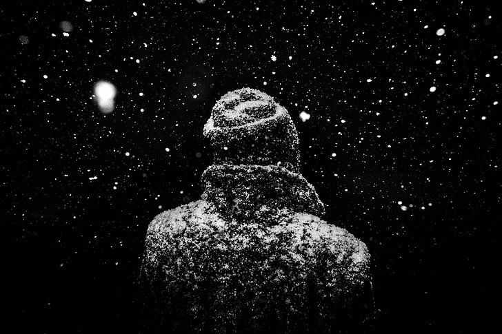 coats, winter, snow, Sébastien van Malleghem, beanie, men, black background, monochrome, photography, snowflake, HD wallpaper