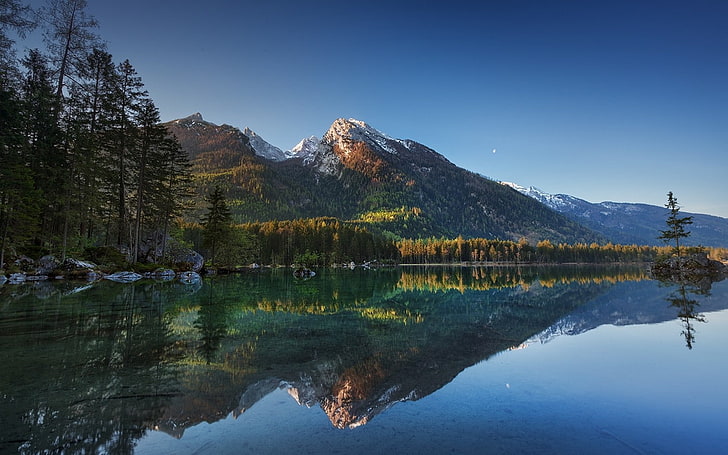 природа, пейзаж, озеро, Германия, лес, вода, отражение, снежная вершина, деревья, синий, небо, утро, горы, HD обои